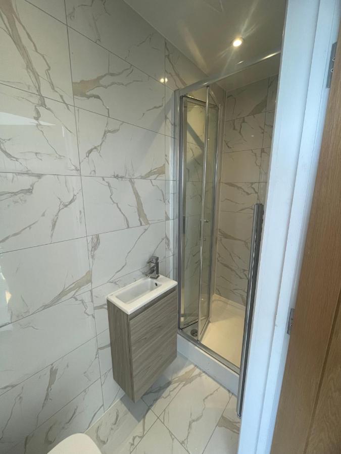 Вилла 2A Seymour Road Саттон Экстерьер фото